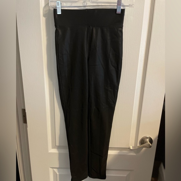 BKE YOUTH FAUX LEATHER  LEGGINGS - Picture 1 of 3